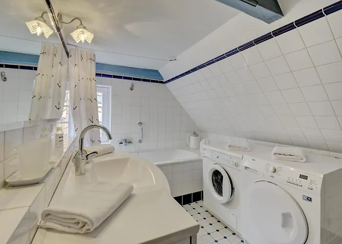 Apartament Fewo1846 - Flensburger Moewe - Stilvolle Mit 2 Schlafzimmern In Historischem Gebaeude *